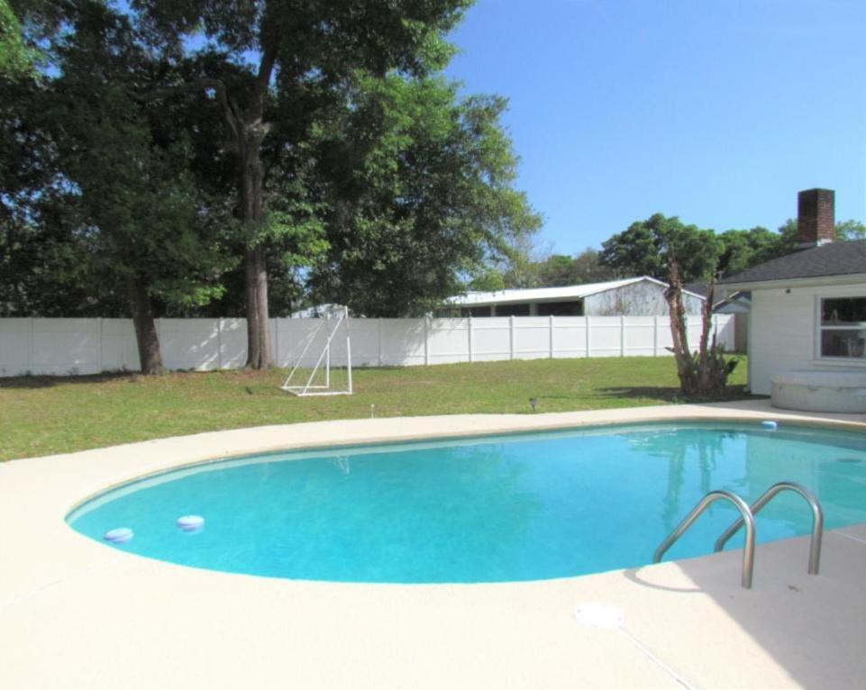 Spacious Pool Home In North Fl Keystone Heights Экстерьер фото